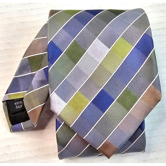 Kenneth Cole Reaction Mens Striped Tie 100% Silk Green Blue Gray Pattern - Picture 1 of 7